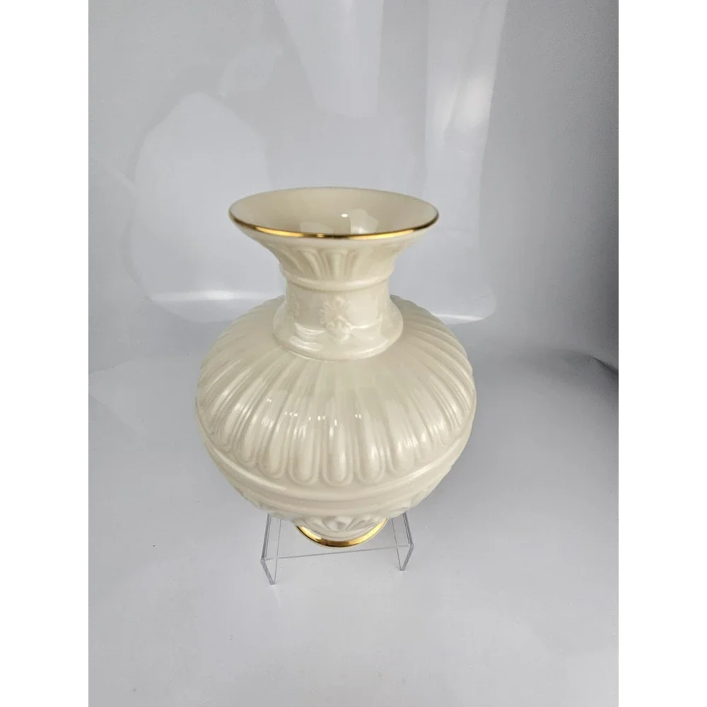 Lenox Athenian Collection Ivory Porcelain Vase 24K Gold‎ Trim Embossed USA